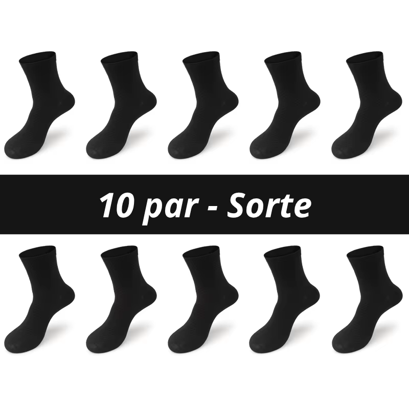 Ti sorte bambusstrømper arrangeret i to rækker af fem med teksten "10 par - Sorte" på sort banner – klassisk sort herrestrømpe i bambusviskose med glat overflade og anatomisk pasform str. 38-45 – Bambusstrømper til mænd | BIBAMBUS 'The Bamboo Gentleman'